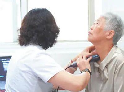 开云野生智能+医疗——装备进社区 专家在云端 群众日报(图1)