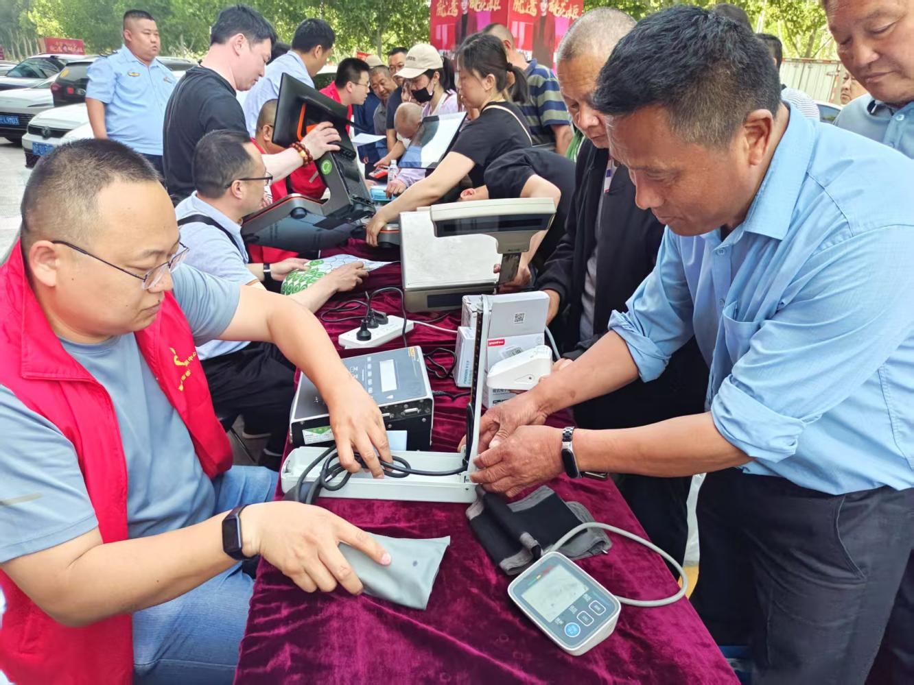 医疗电子结对共建聚协力 为民效劳践初心 ——聊都会查验检测中间第二党支部结合聊城(图1)